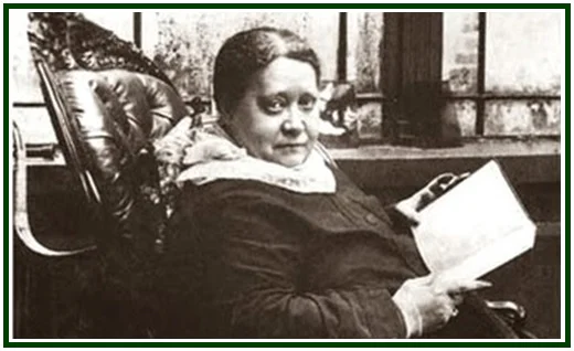 Helena Blavatsky – A Que Distância?